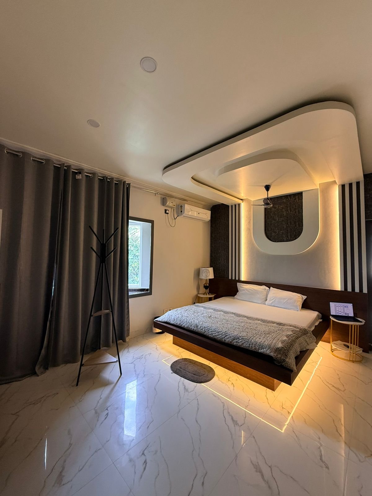 Vintage 1BHK Bedroom